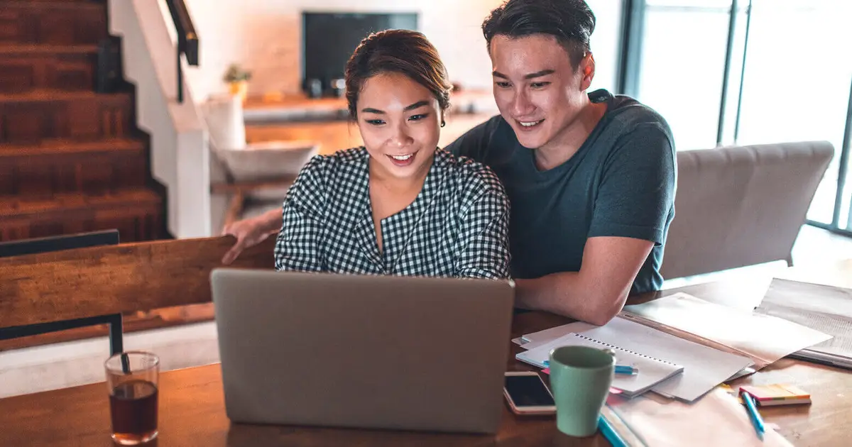 how do you follow a company on Glassdoor