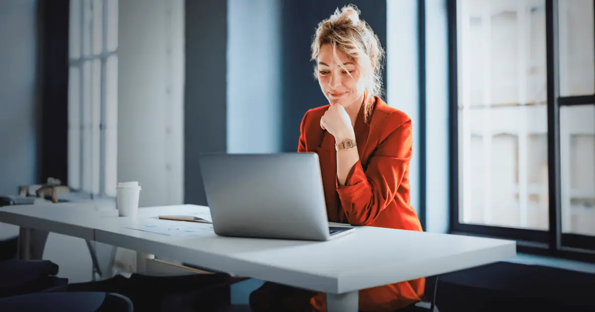 how to get a job in Antarctica