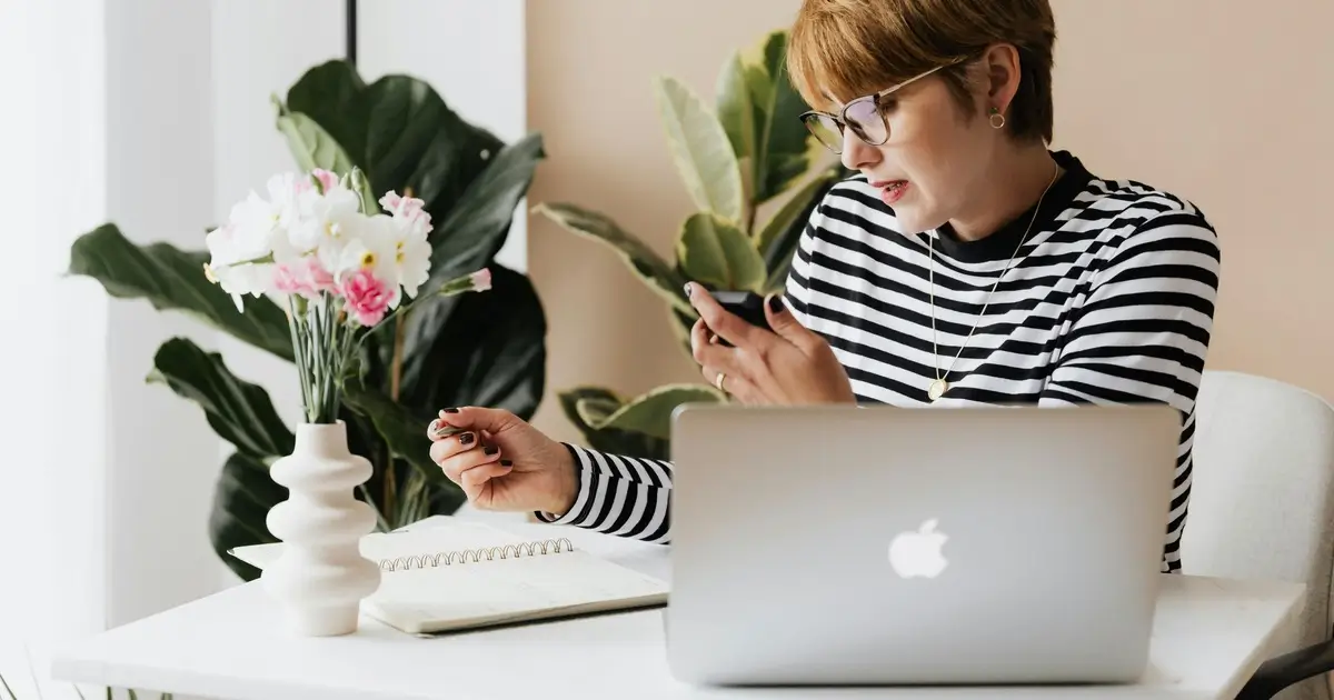 what do public utilities jobs pay per hour