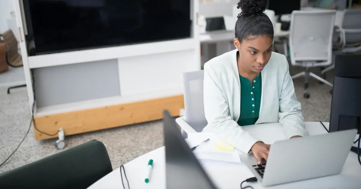 what does it mean to be bonded for a job